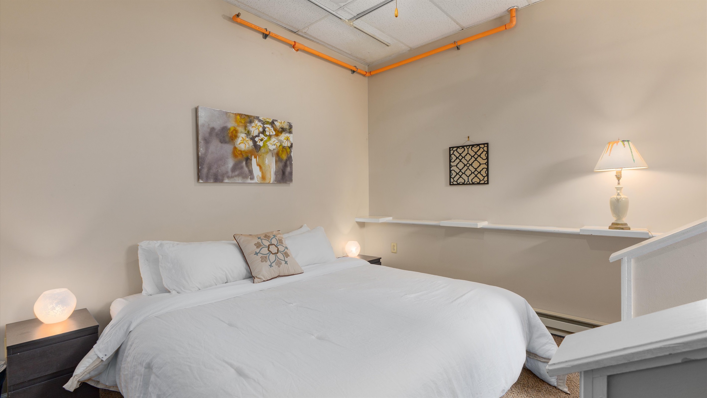 There's an AC and ceiling fan, plus room heater.