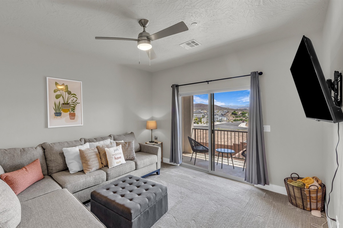 Upstairs Loft Lounge & Balcony Access