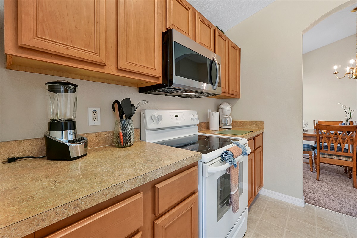 Whip up a family meal or a quick morning smoothie. Our fully stocked kitchen features a modern full size stove and oven, blender, and all the essentials for the home chef 