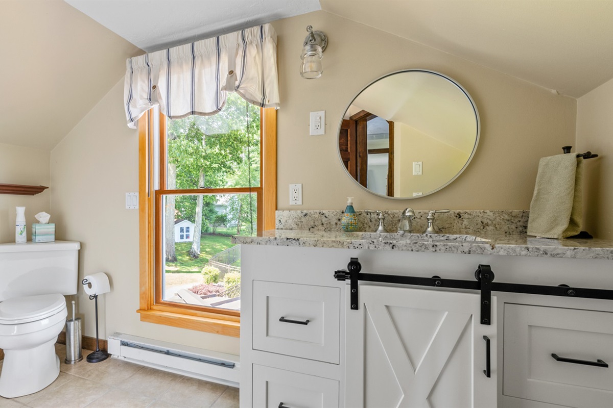 2nd Floor Bathroom