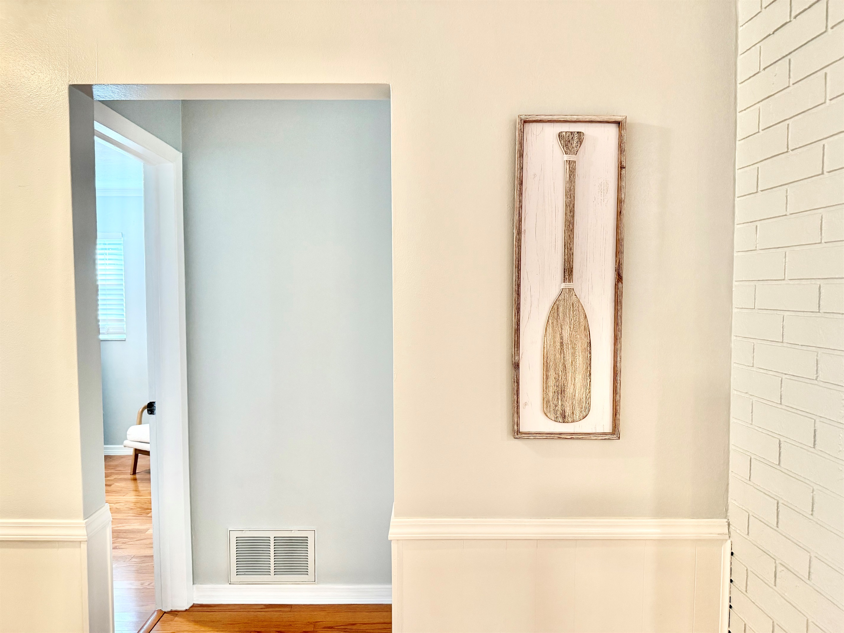 Hallway to the bedrooms
