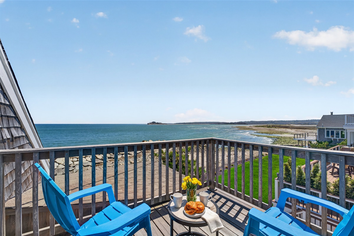 Step onto your private deck and take in sweeping ocean views—perfect for morning coffee or sunset relaxation. 🌊