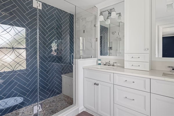 PRIMARY EN SUITE WALK IN SHOWER