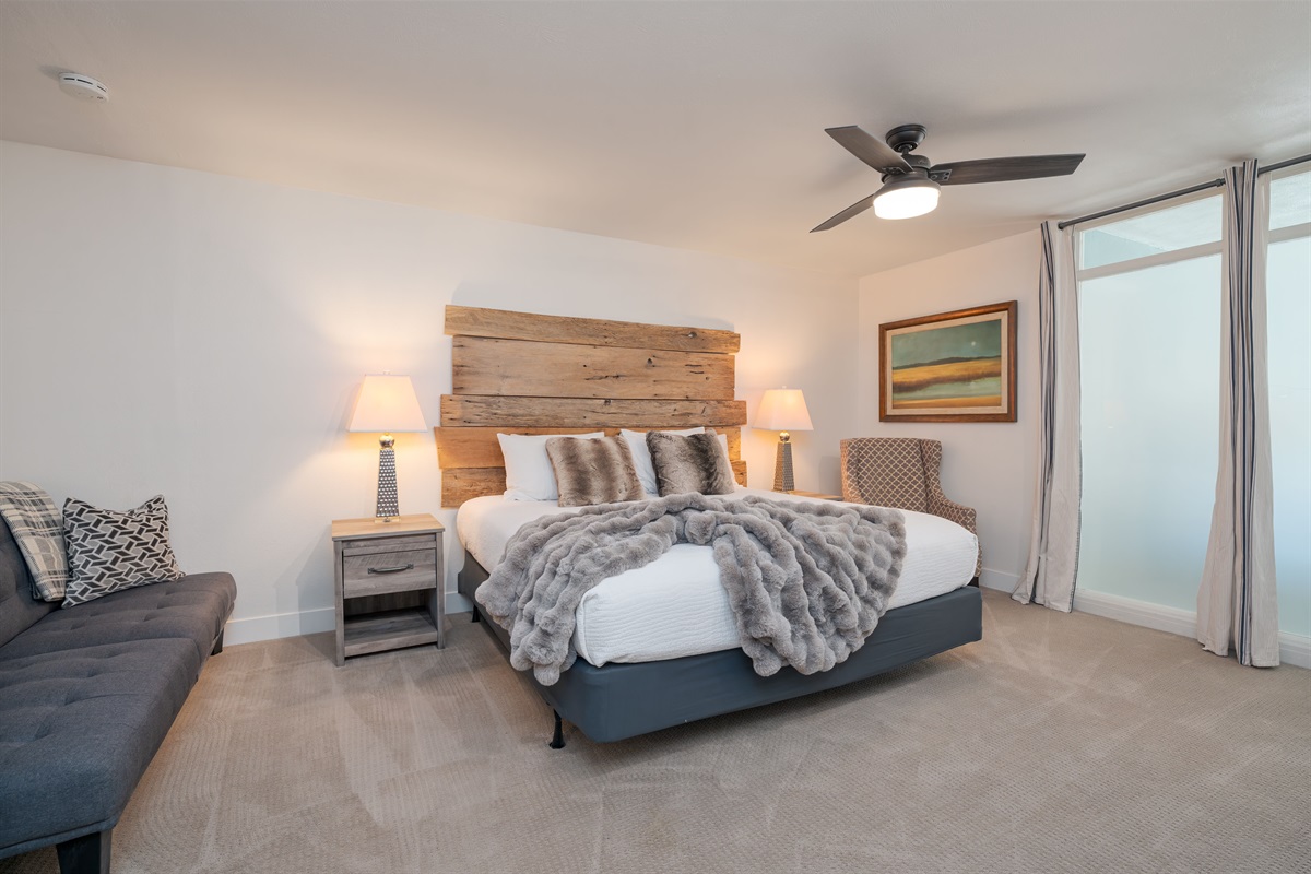 Master Bedroom - King Bed, Futon.