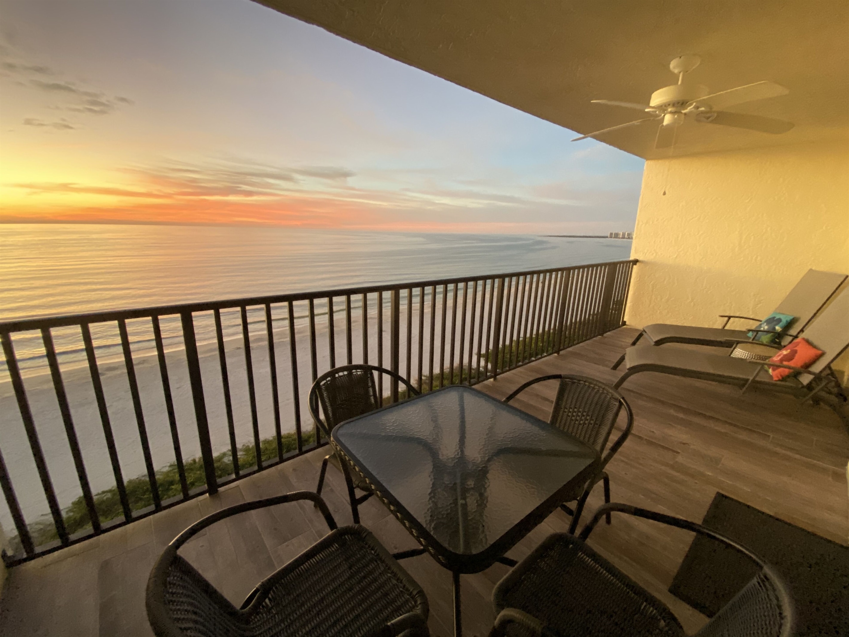 Large patio deck, with unobstructed views 