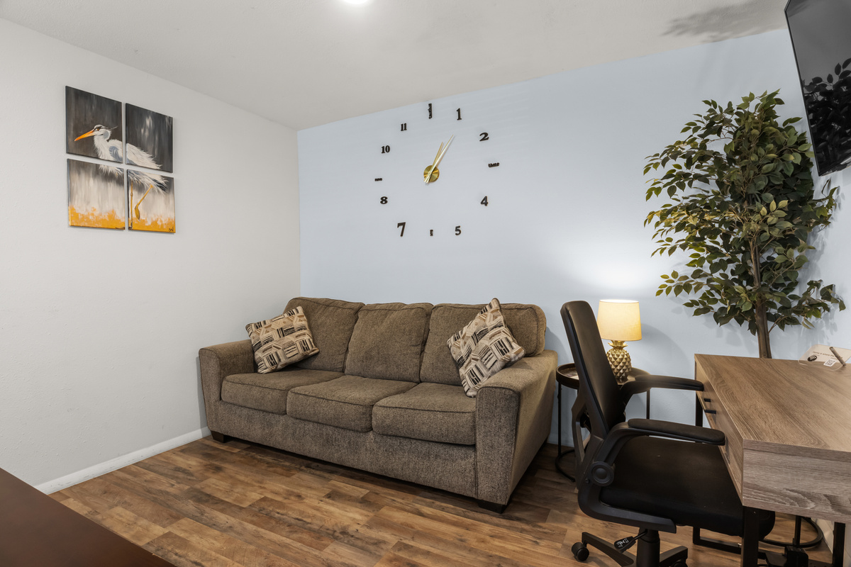 Lounge seating for 3.