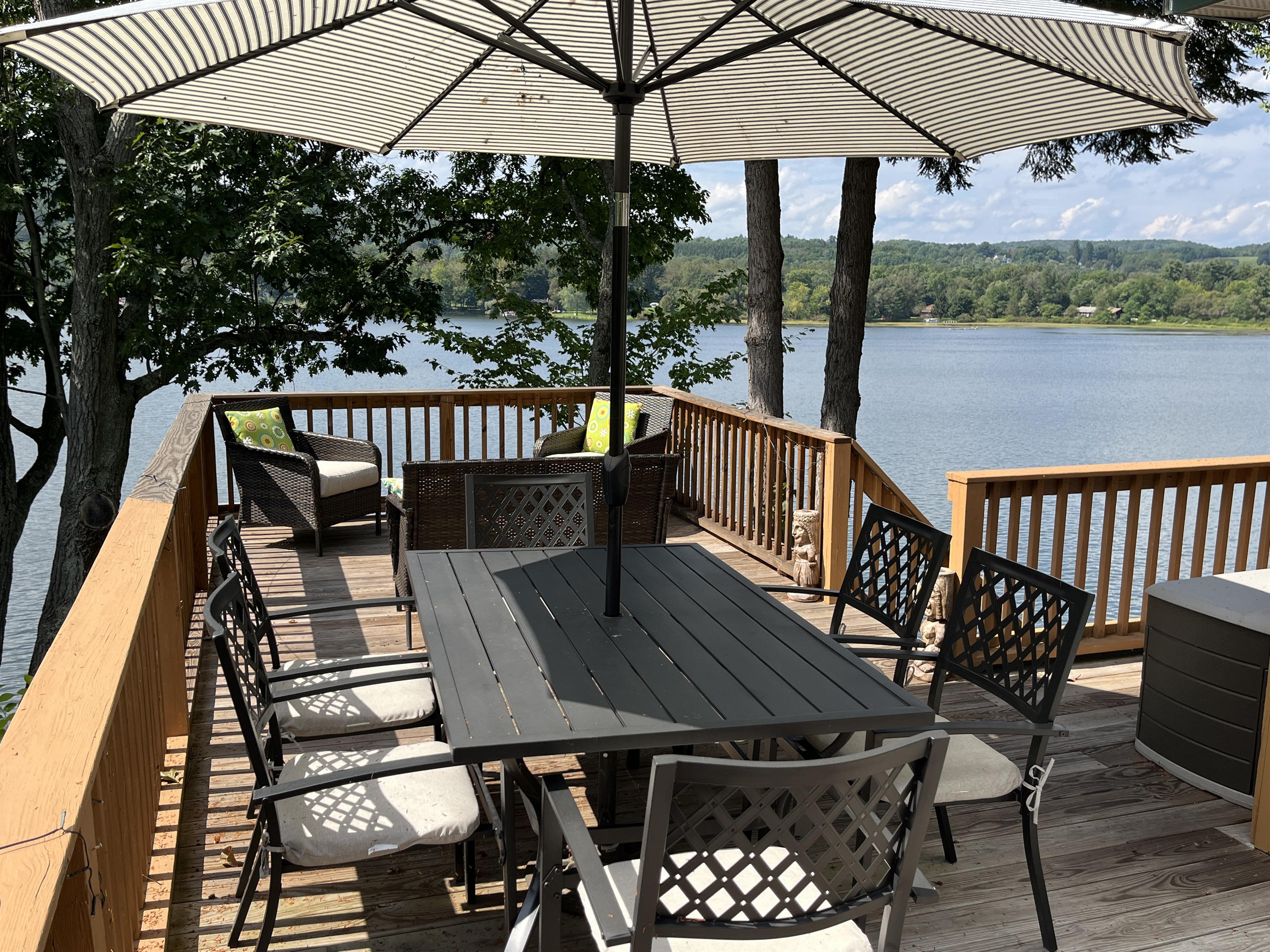 Guests have access to dining area and seating on Main House deck
