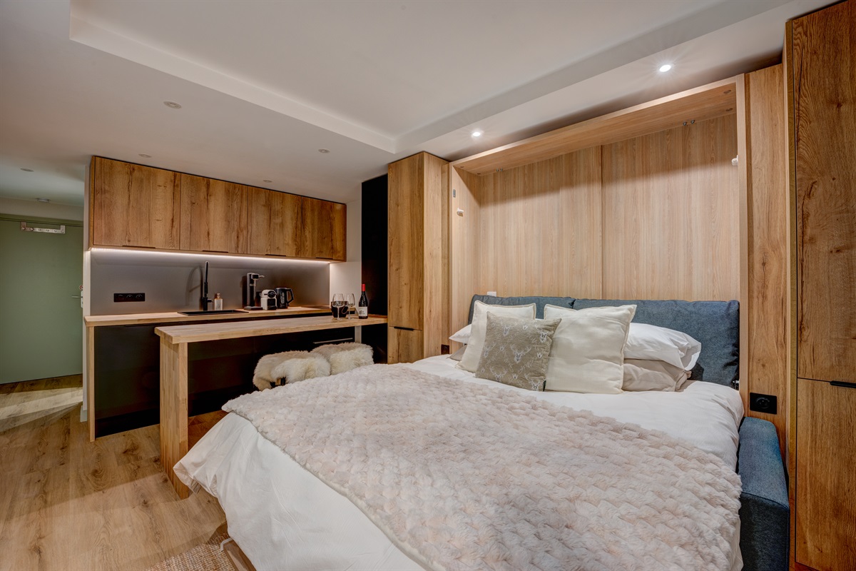 COMFORTABLE NEW MATTRESS