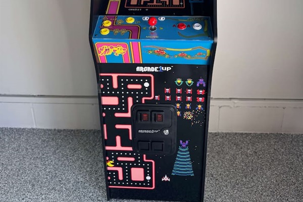 Stand up arcade with lots of games