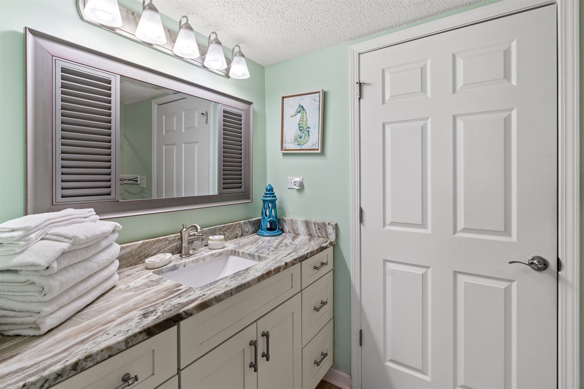 Jack-n-Jill Bathroom 3 shared with bedroom 3 & 4