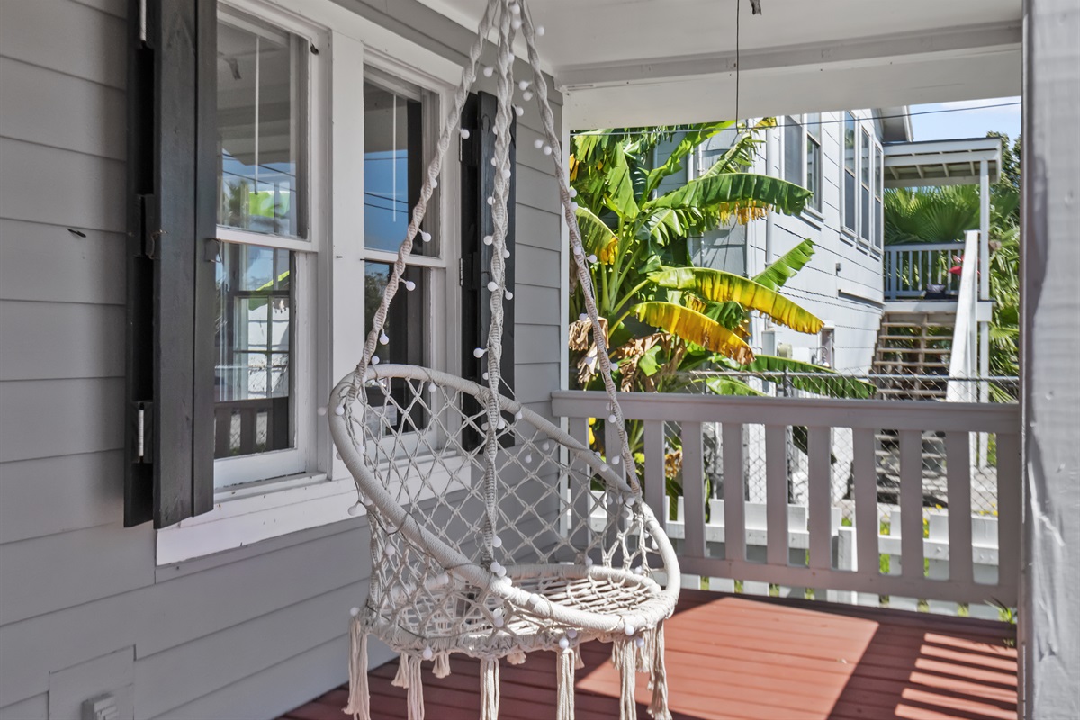c31bf19425df4eaabb258ea4eebc928a Large | Beachhouse | Texas | TX | Vacation Homes | Galveston | Crystal Beach | Kokomo | Breezy Days | Beachfront Elegance | Sunrise Serenity | Southern Sands Property Management, LLC
