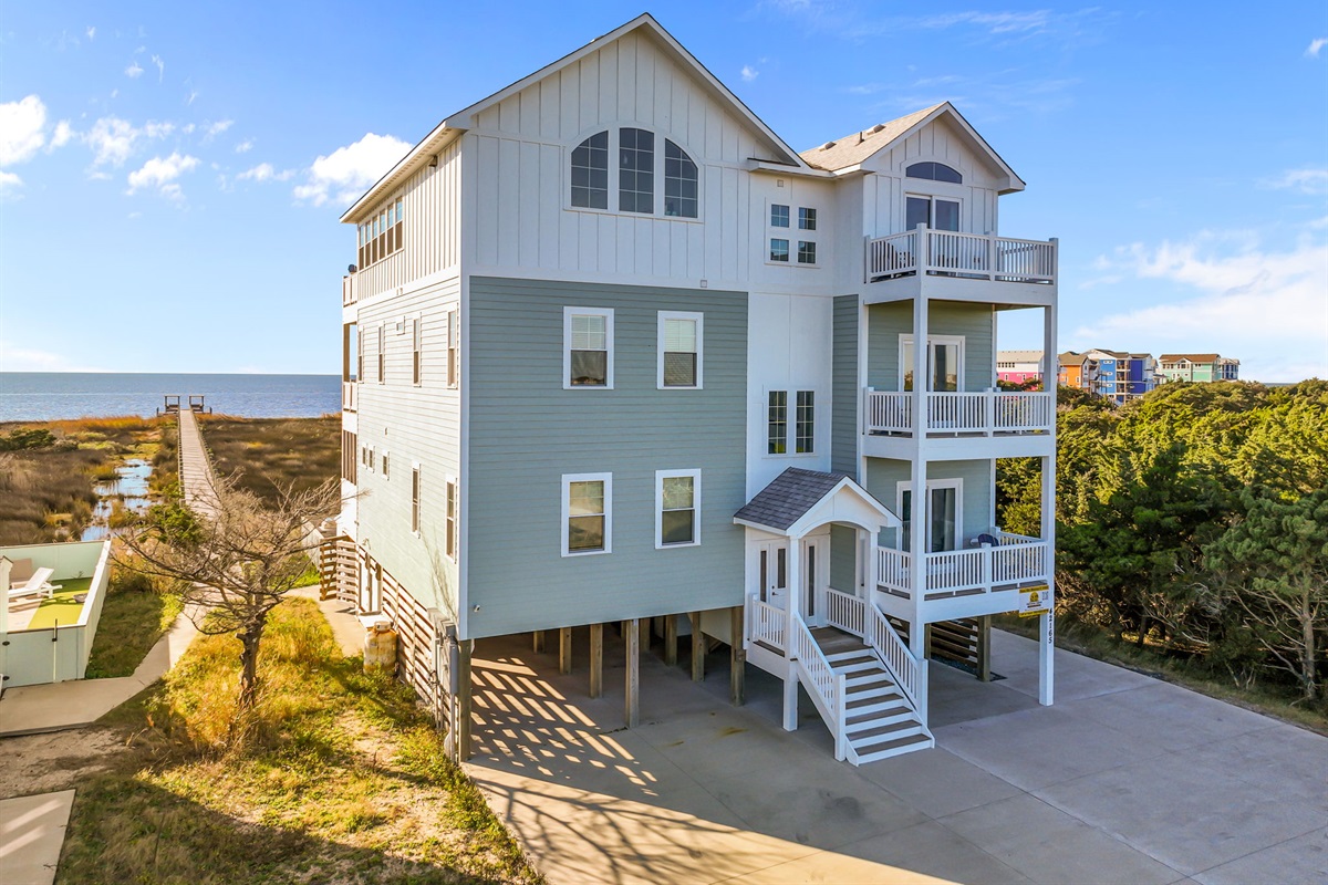 Sound Front 10BR Vacation Rental 