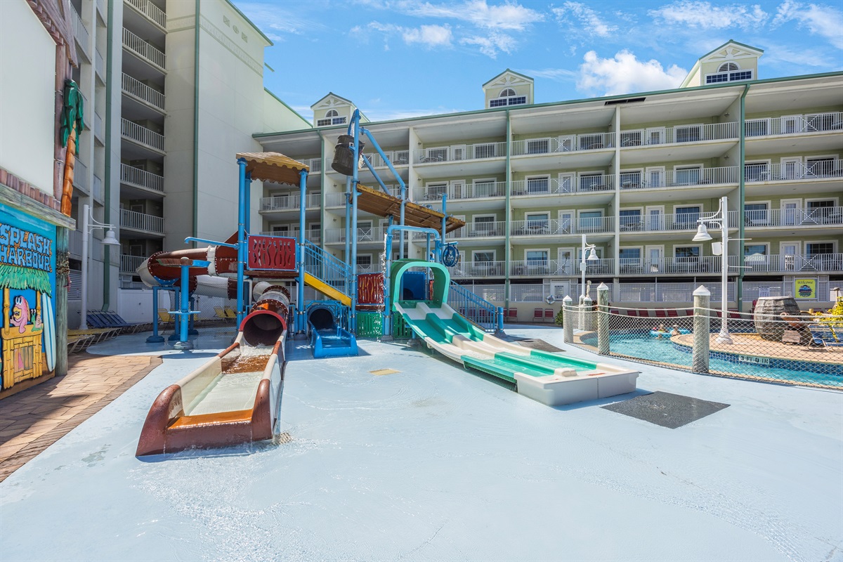 Water Park On Site, 4 free DAILY Passes included!