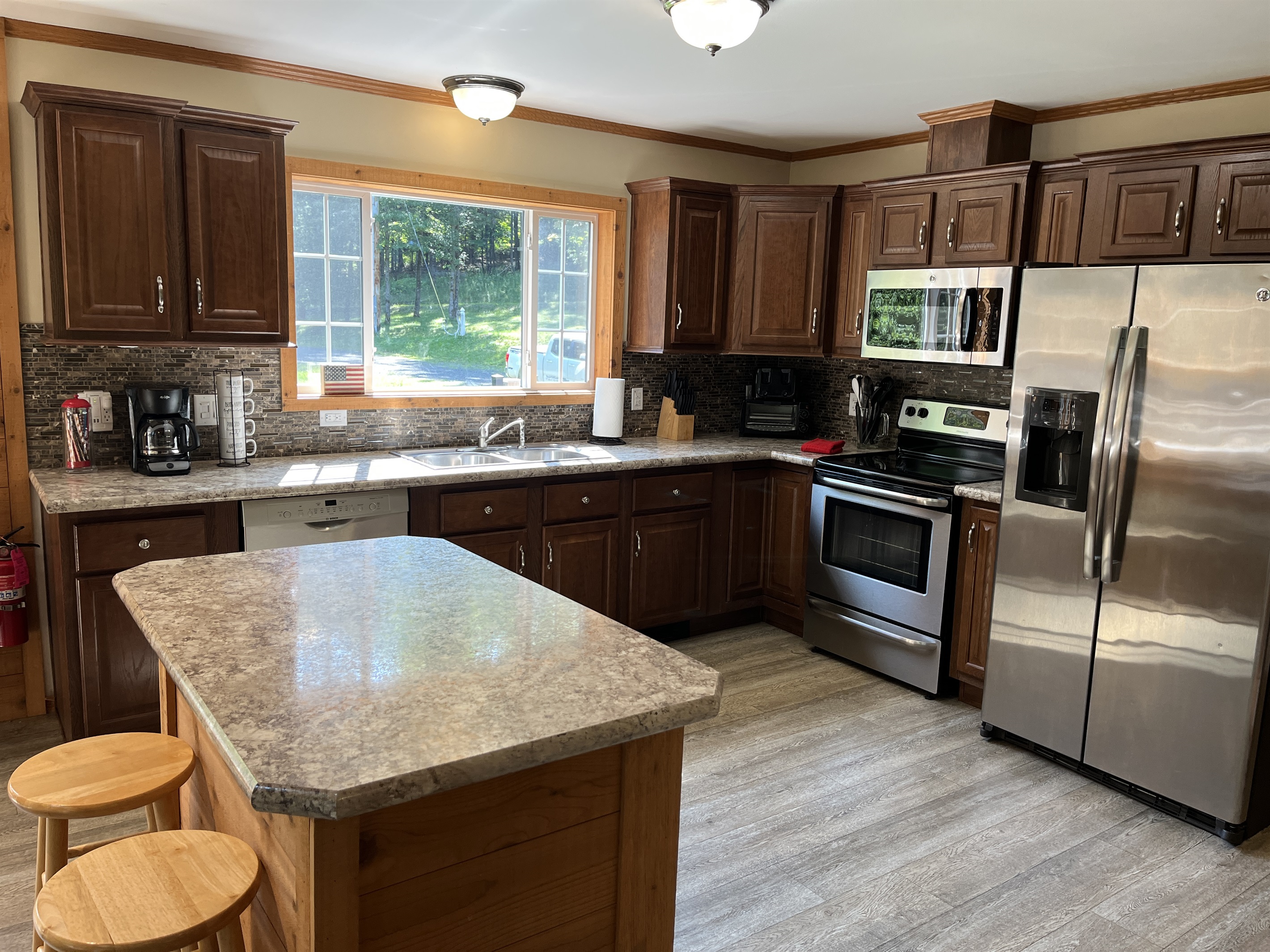 Island with plenty of space for meal prep!