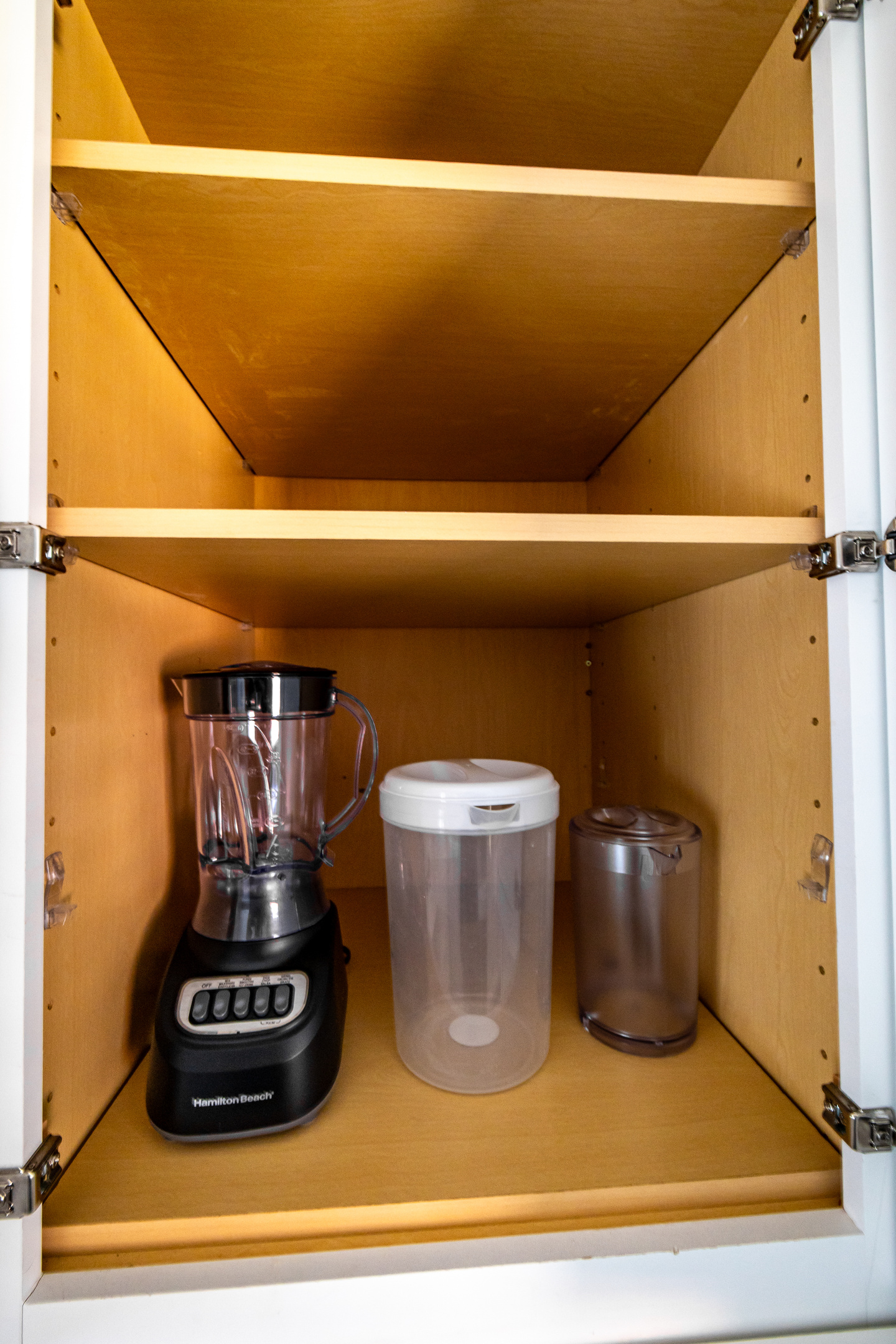Fully equipped kitchen with refrigerator, stove, oven, microwave, dish washer.