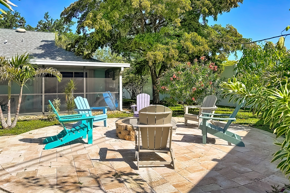 Gather up by our backyard fire pit, to make your family gatherings even more cozy. 