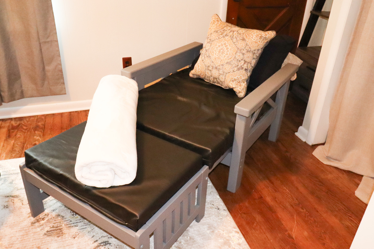 Need a little extra sleeping space? This cozy sleeper chair easily converts into a comfortable bed—perfect for a child or additional guest.