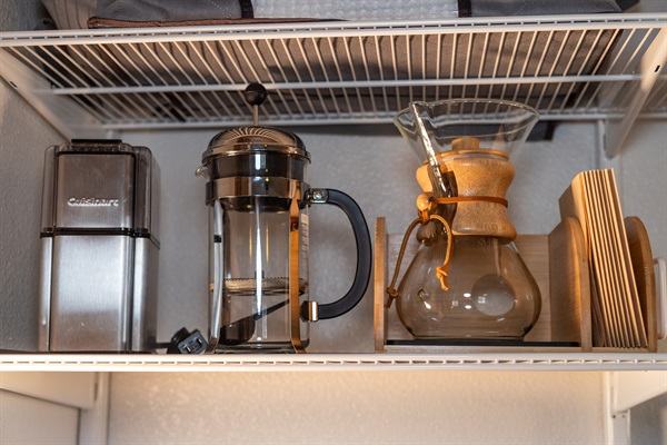 Extra coffee options including French press and pour-over