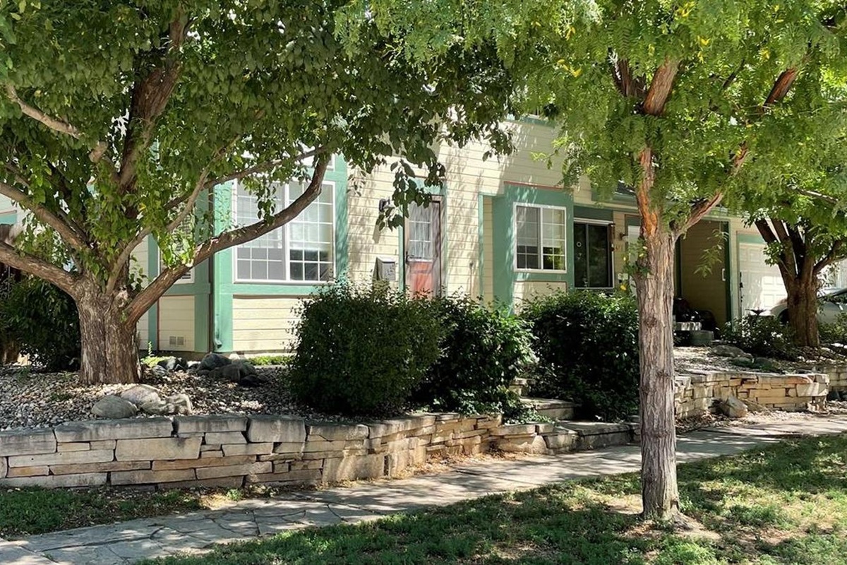 Welcome to 2nd St. Downtown!