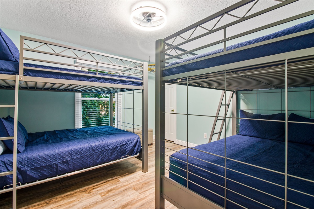 Two Full over Full Bunks - sleeps 8
