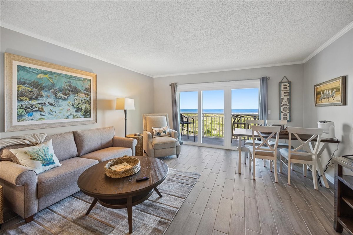 201 Ketch Courtyard w/ Pool Coastal Wave Properties