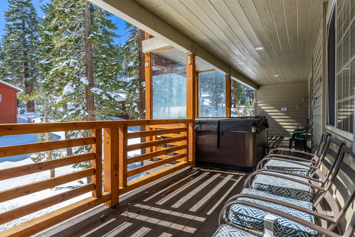 Shared with just one neighboring condo, balcony, hot tub and sauna feel semi-private and spa-like.