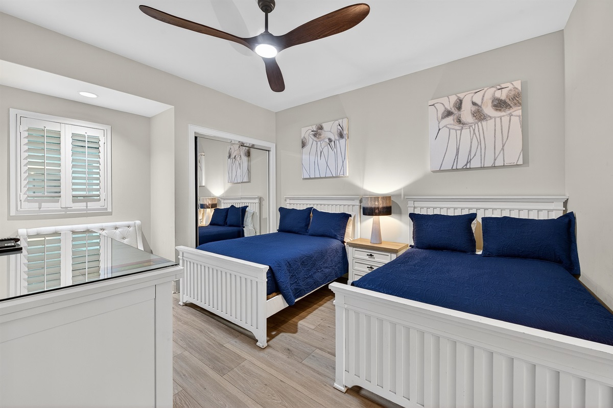 Third bedroom, two full beds