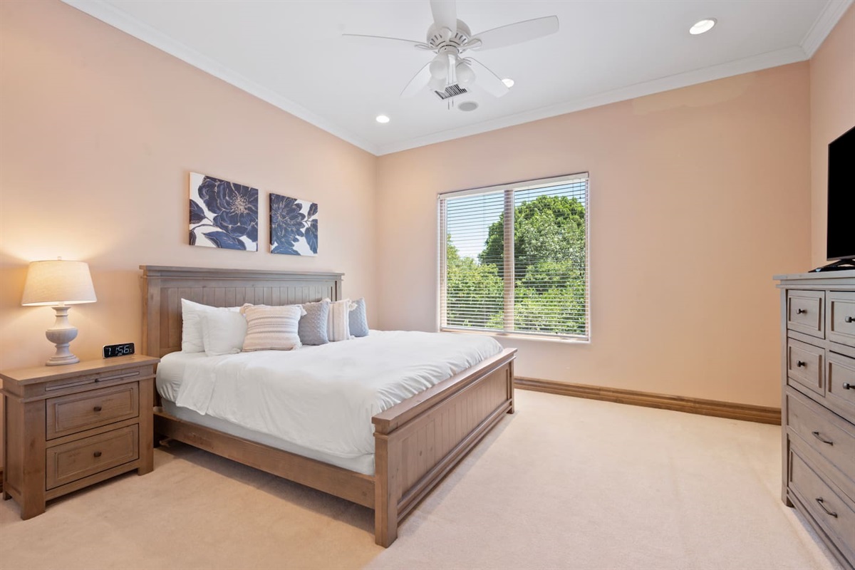 7BR+ Bonus Room Phoenician Mansion w/ Hot Tub&Pool-Heat Avail! — 7BR+Bonus Room Phoenician Estate • Heated Pool + Hot Tub, Phoenix, Arizona — photo 27