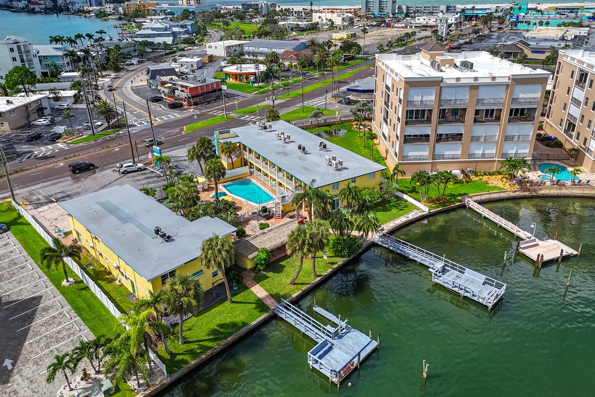 Just steps from the Water, Bars, Restaurants, Sand