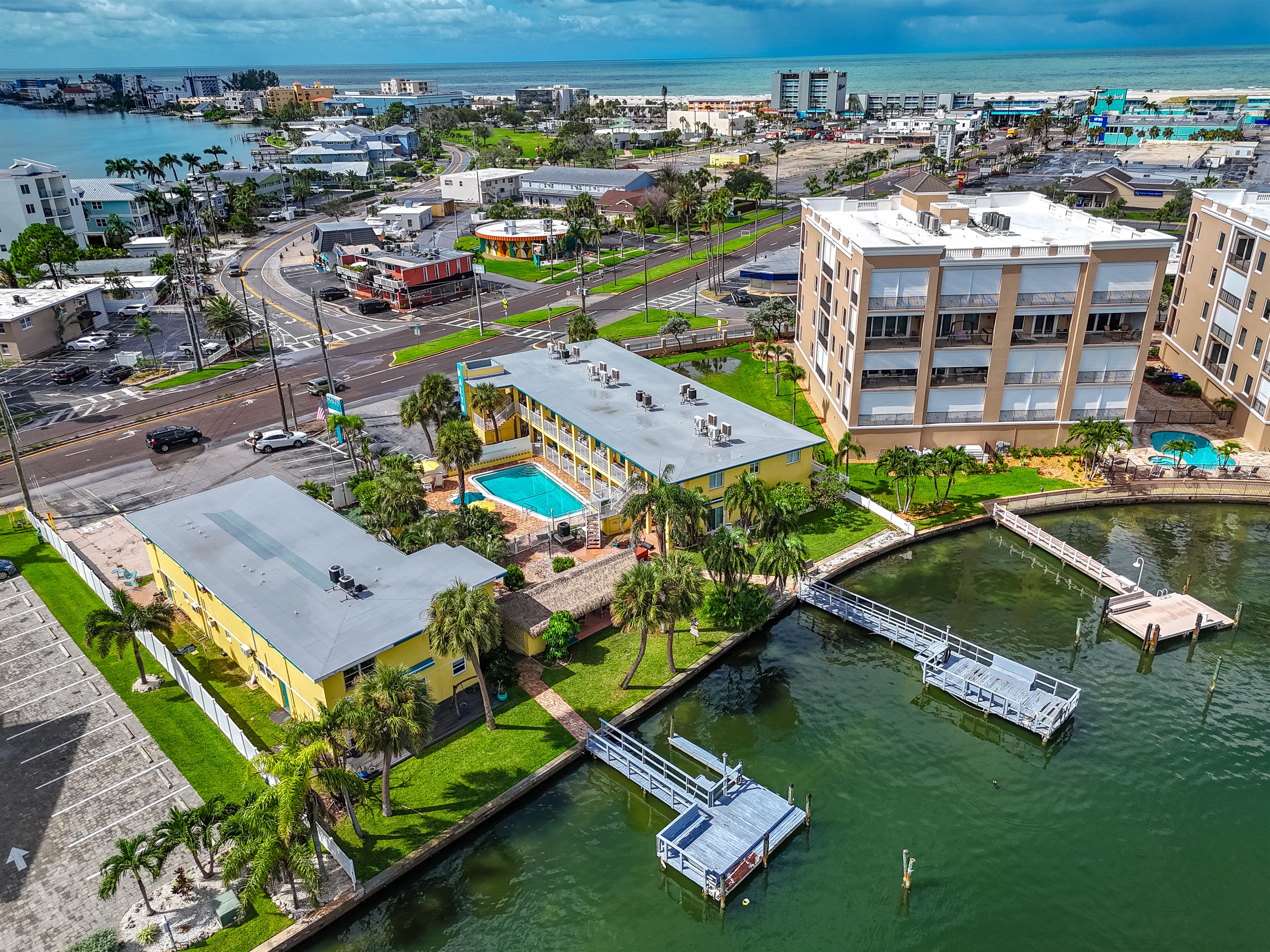 Just steps from the Water, Bars, Restaurants, Sand