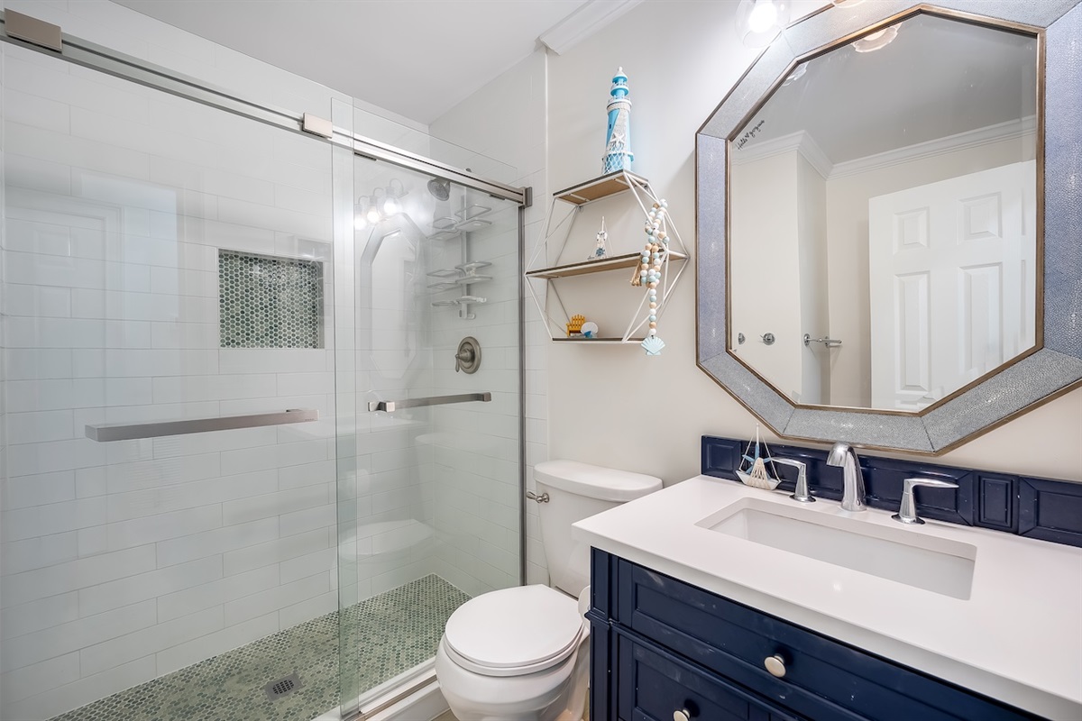bathroom | Susu's Sea Cabin | 238C 1300 Ocean Blvd | Isle of Palms, SC | IOP Escapes