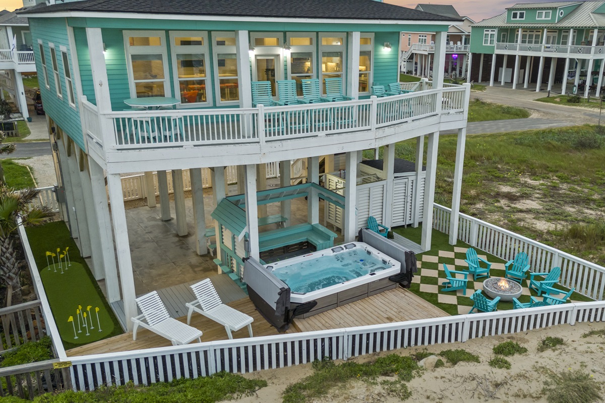 c3ebbe26e0c143faae630acd7137af7f Large | Beachhouse | Texas | TX | Vacation Homes | Galveston | Crystal Beach | Kokomo | Breezy Days | Beachfront Elegance | Sunrise Serenity | Southern Sands Property Management, LLC