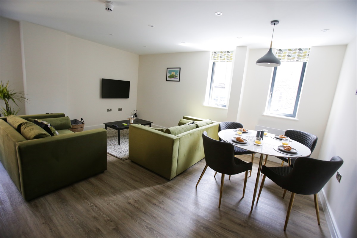 Open Plan Living/Dining/Kitchen