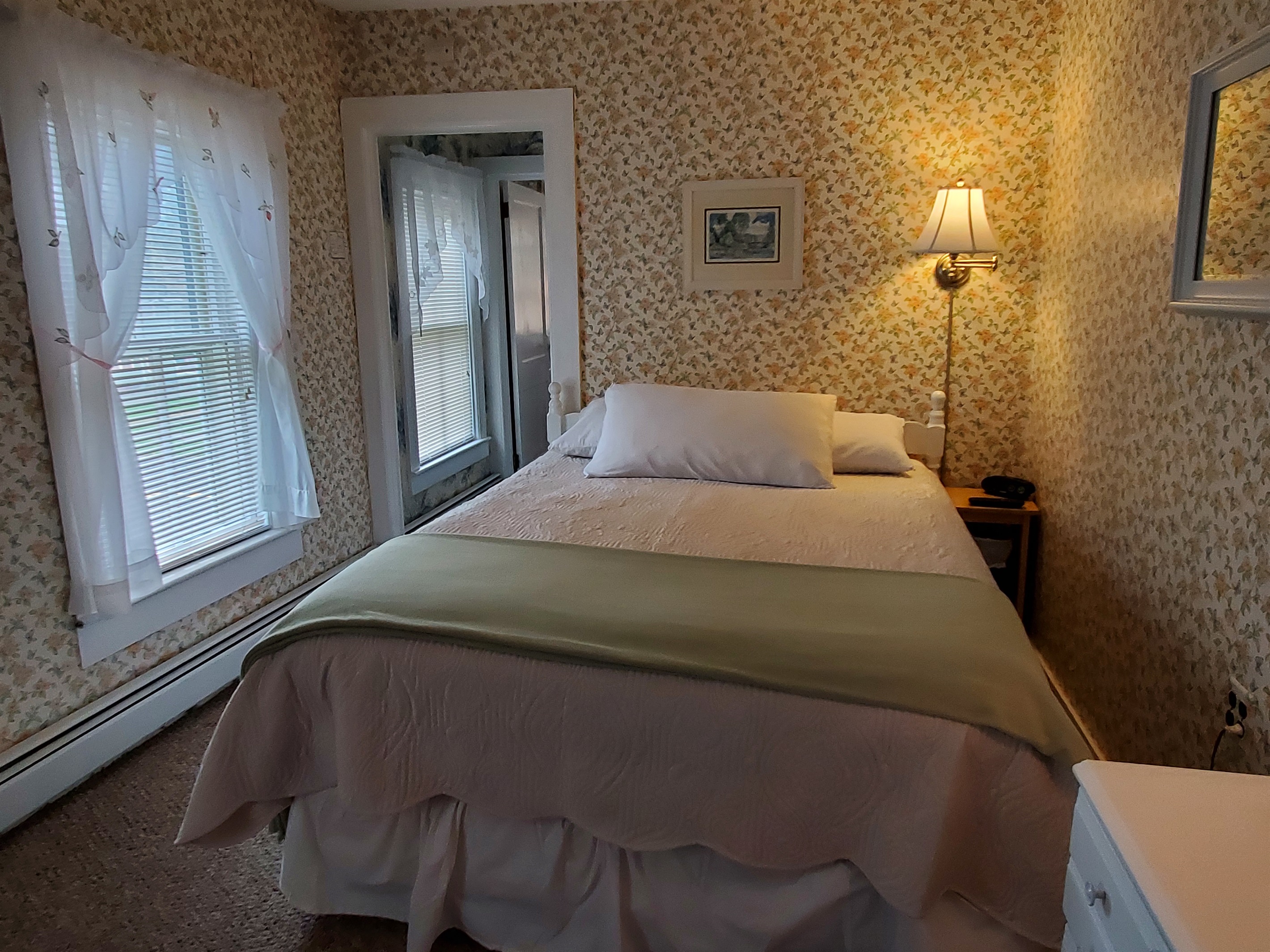 Queen bedroom