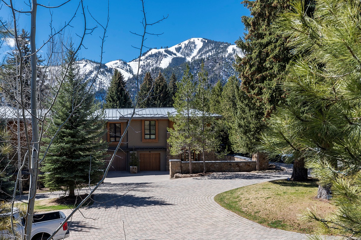 Lodges on Trail Creek Townhomes Entrance