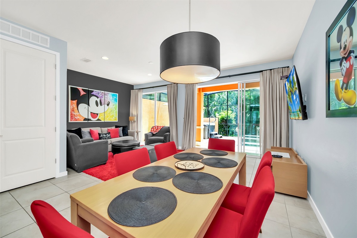 Indoor/outdoor feel with the large doors to the lanai