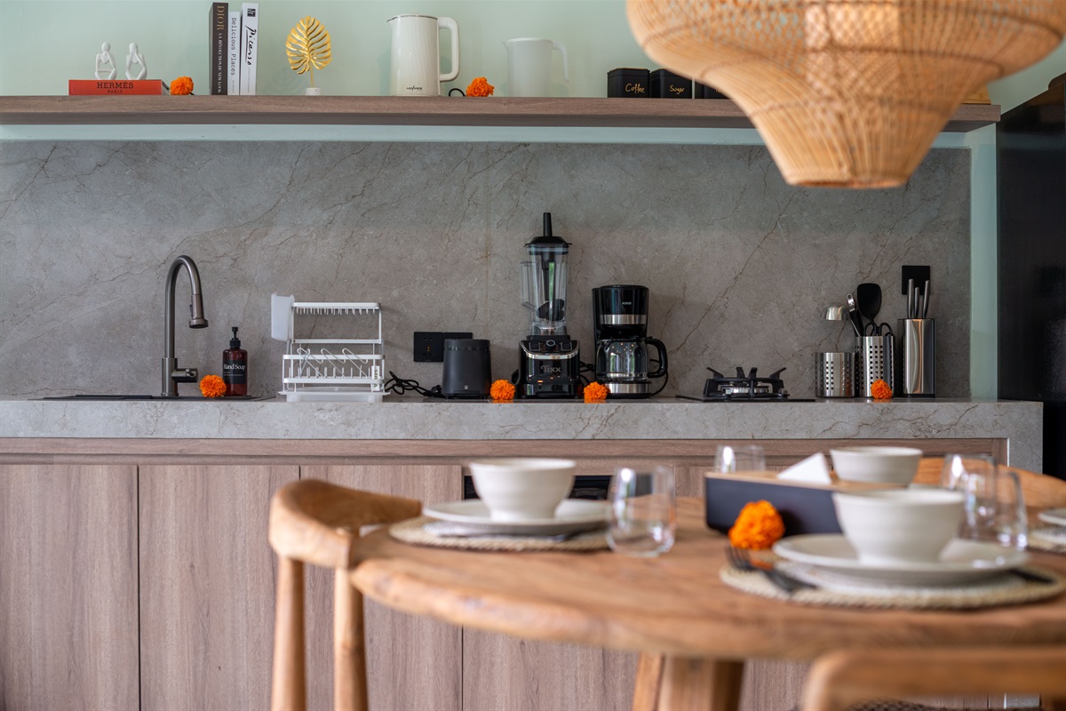 Dining area & Kitchen