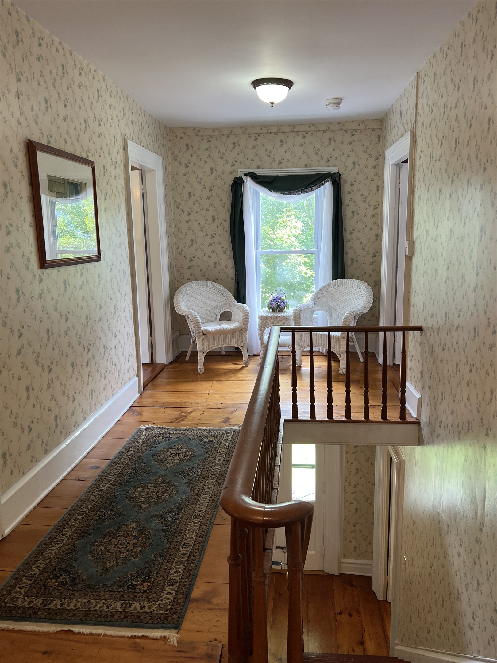 The Federal House 2nd floor landing
