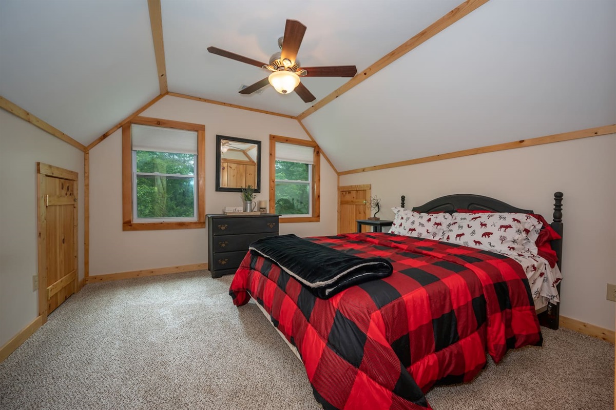 Upstairs bedroom 3- Queen