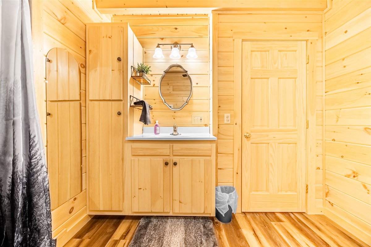 Full bathroom on the main floor