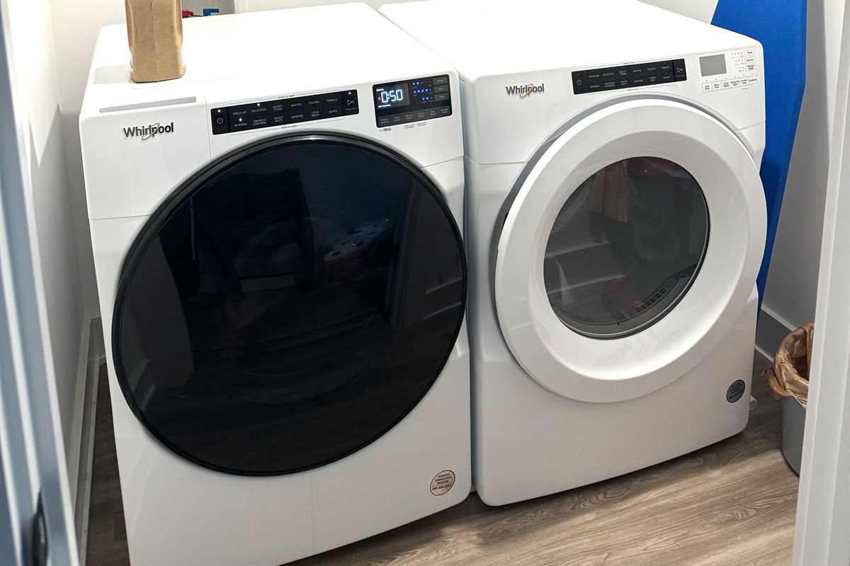 Full laundry roomIron/boardVaccuum/Broom/Mop