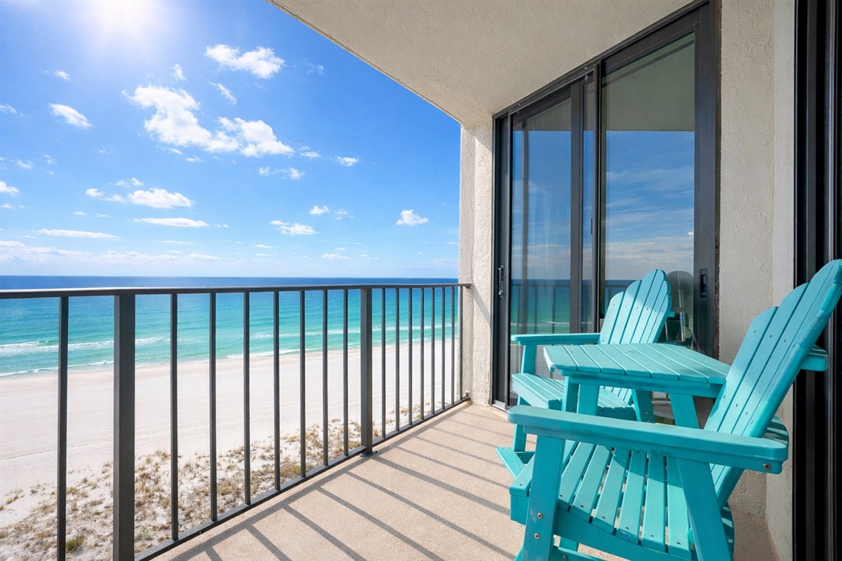 Balcony with seating