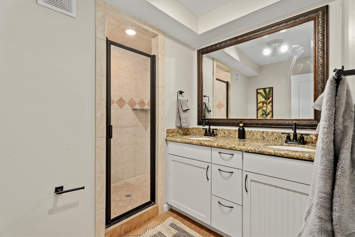 c43ef0335d144f28ac2c8227ce4465be Large | Beachhouse | Texas | TX | Vacation Homes | Galveston | Crystal Beach | Kokomo | Breezy Days | Beachfront Elegance | Sunrise Serenity | Southern Sands Property Management, LLC