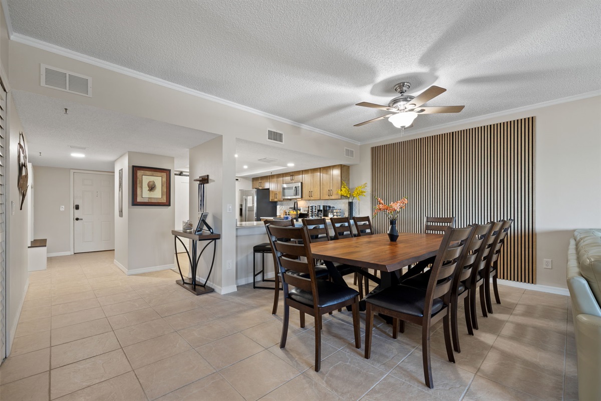 Dining room seating for 8 and Bar seating for additional 4. Total seating 12 people.