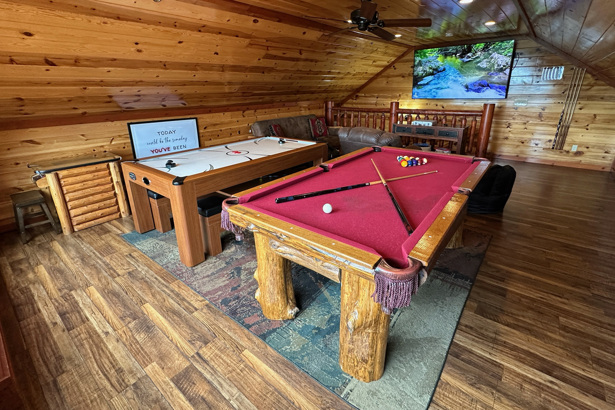 Game night, movie night, or chill night — this loft is made for fun at any age. From pool and arcade games to board games and toddler toys to cozy seating, there’s something here for everyone.