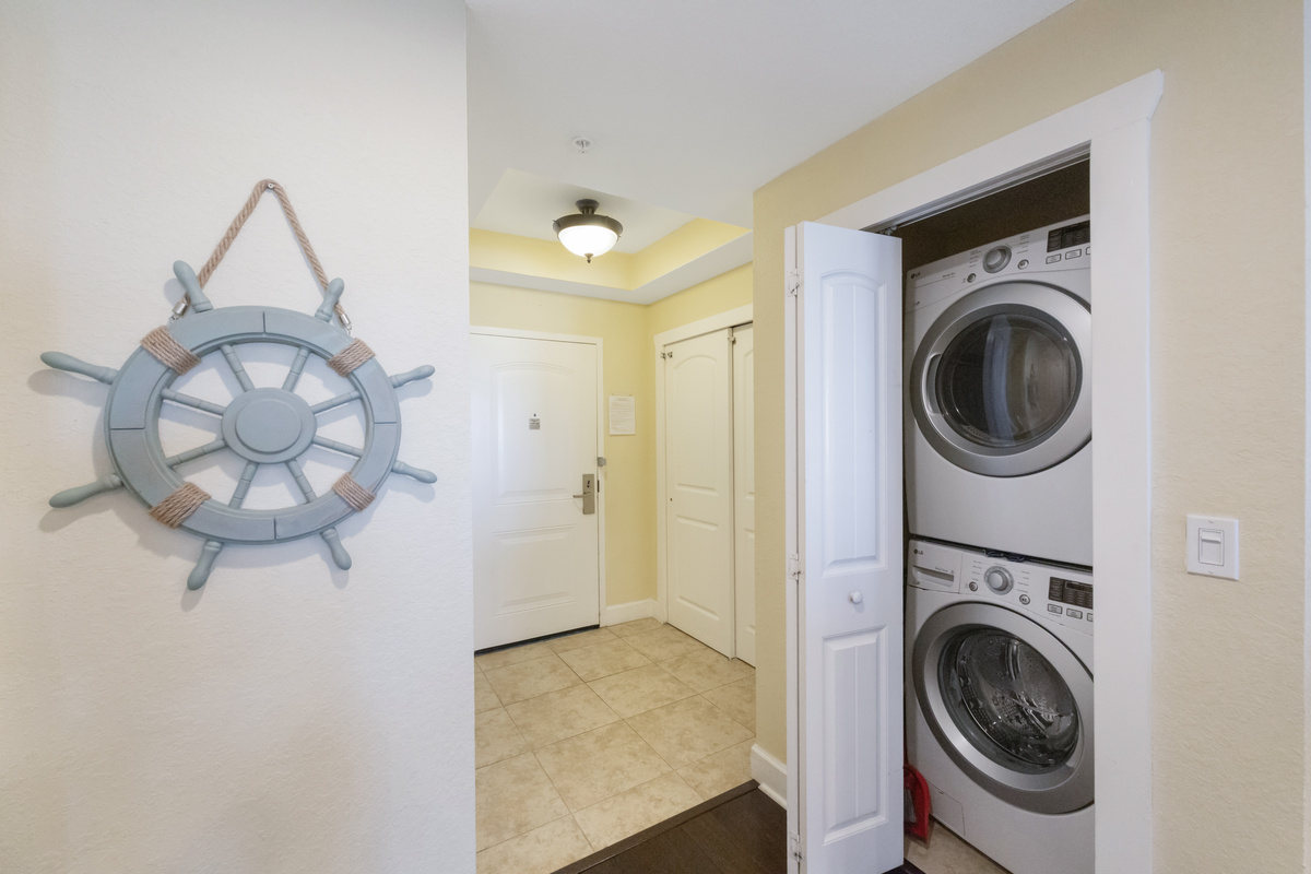 Looking towards the unit's foyer.  Washer/dryer in unit.