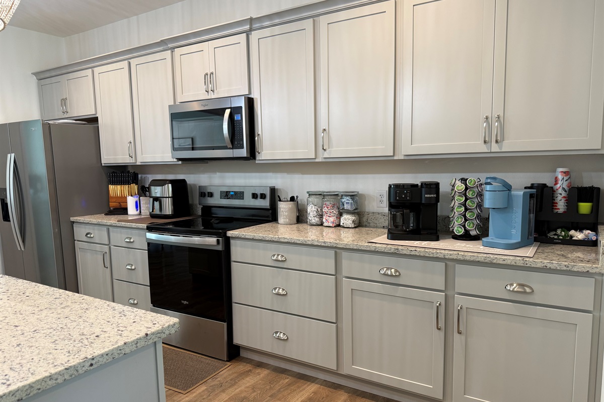 Loads of storage space in kitchen. This is a very spacious kitchen with everything needed to cook your favorites or just reheat meals from Branson’s awesome restaurants.