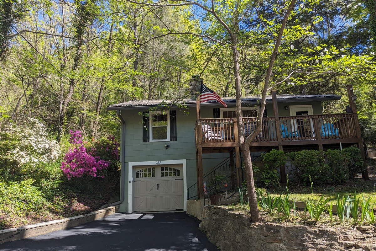 Welcome to Chimney View with a great view of Chimney Rock!
