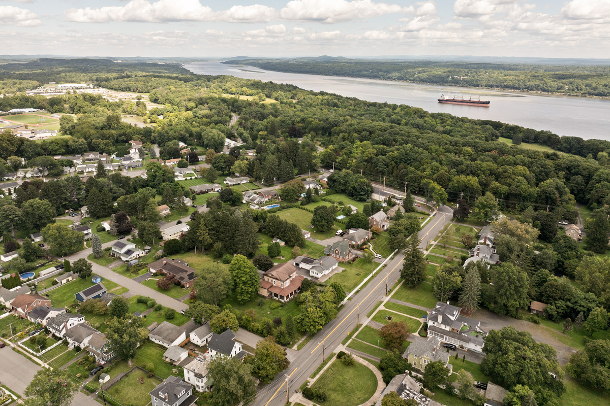 The Hudson River is right at your doorstep. Stay in the heart of Saugerties with the river nearby, the village within walking distance, and endless Hudson Valley adventures all around you.