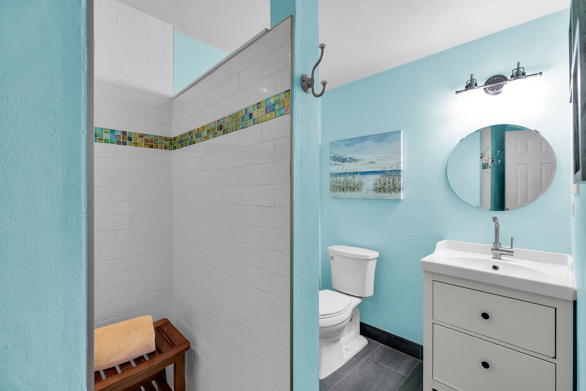 Downstairs full bath with large walk-in shower